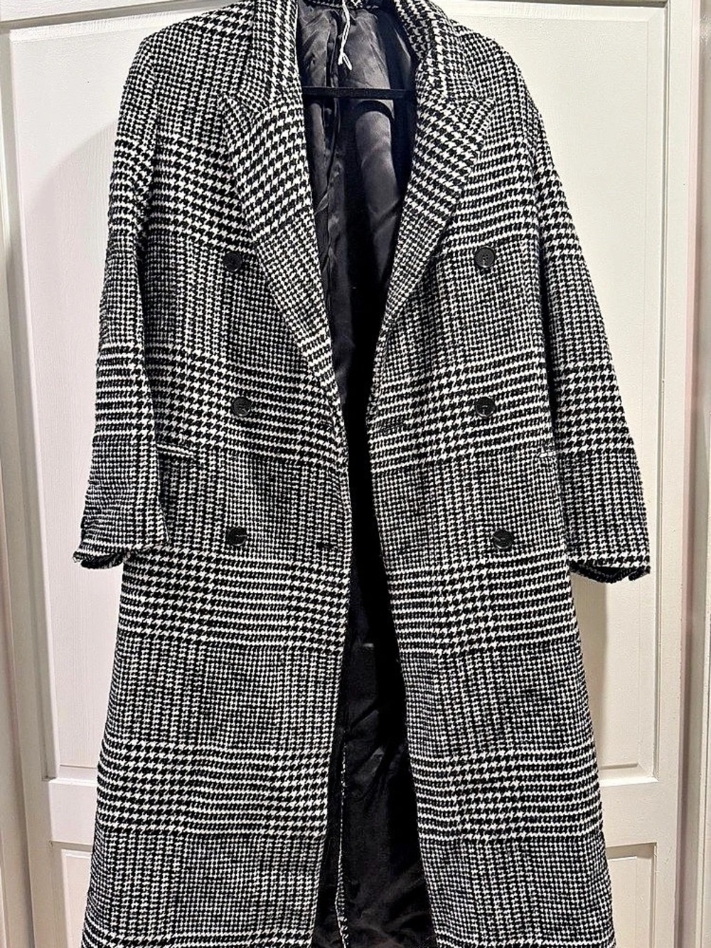Houndstooth Long Coat in Black & White Like New